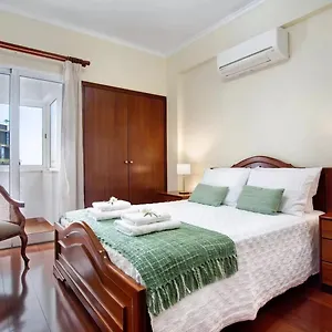 https://central-living-funchal.madeira-islandshotels.com